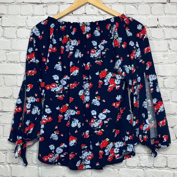 Lauren Ralph Women’s Navy Floral Top Size Small - Picture 2 of 6